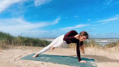 10 Min Full Body Yoga Pilates Fusion Workout 🍁 Acoustic Autumn | No Talking