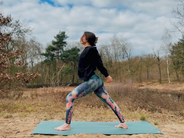 10 MIN STANDING YOGA FLOW || Spring Equinox Yoga Practice in Nature 🌸 (all levels/no hands)